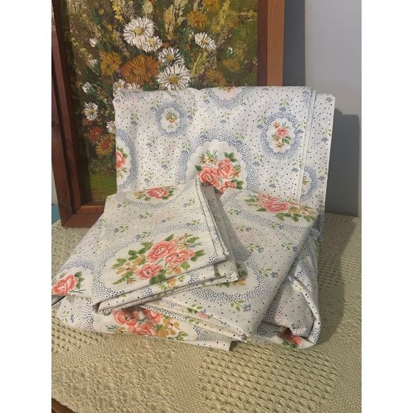 Vintage Lady Pepperell Full Sheet Cotton Polyester Floral Roses Blue Dot - Picture 6 of 7